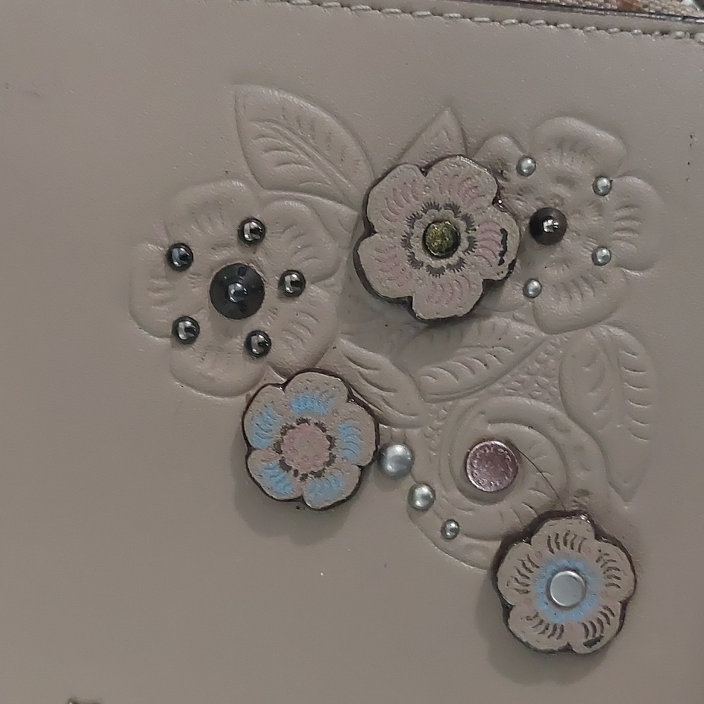Coach Taupe/Tan Tea Rose Wallet - Picture 5 of 6